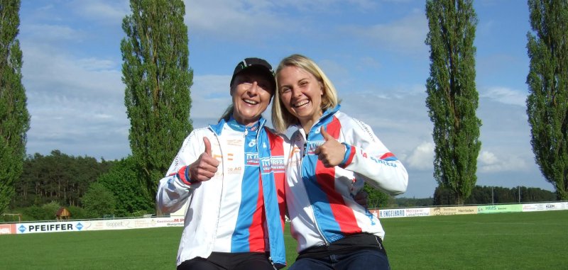 Sabine Frisch und Stefanie Zapf beim Duathlon Burgoberbach
